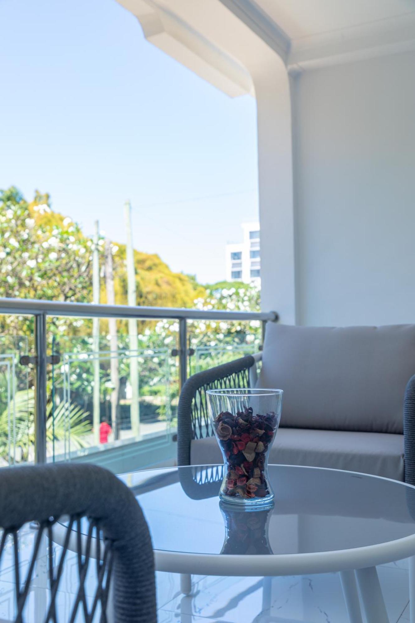 Upendo Boutique Hotel, ダル・エス・サラーム エクステリア 写真